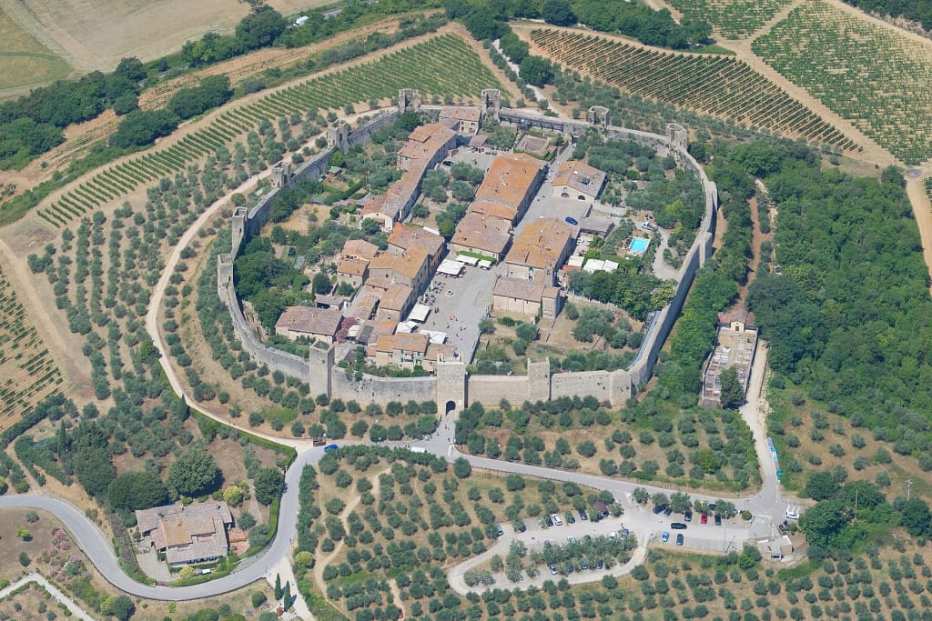 Luxury villas in Tuscany: an architect's guide to choosing, renting or buying 21 Aerial view of Monteriggioni from the east