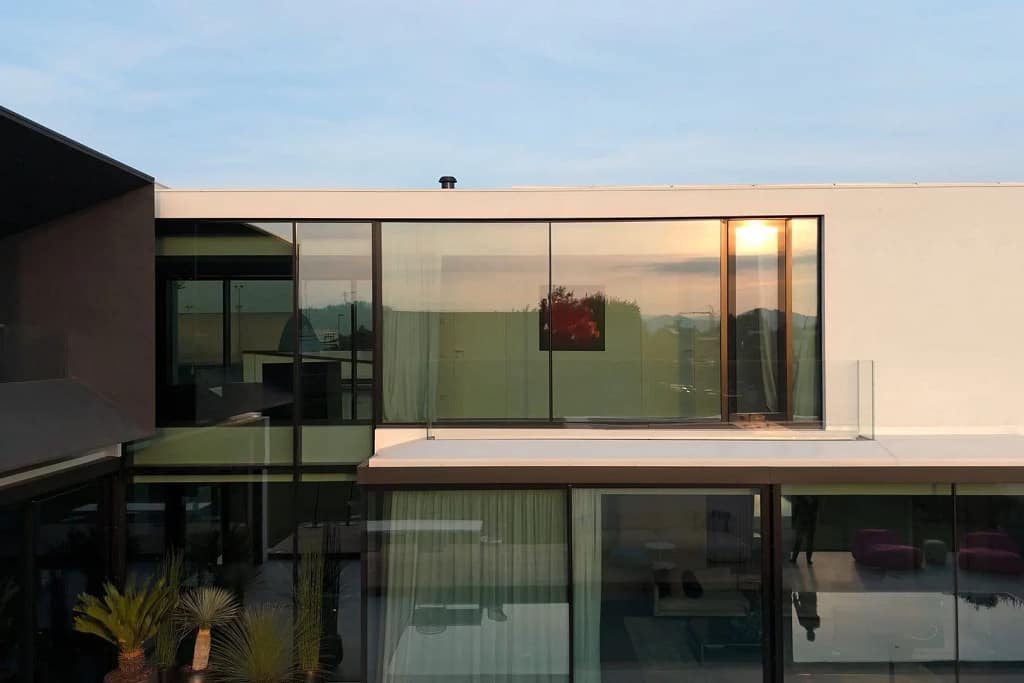 Buy property in the Dominican Republic: 12 questions before you sign 8 Luxury real estate in the Dominican Republic: glazed facade with terrace, studio project