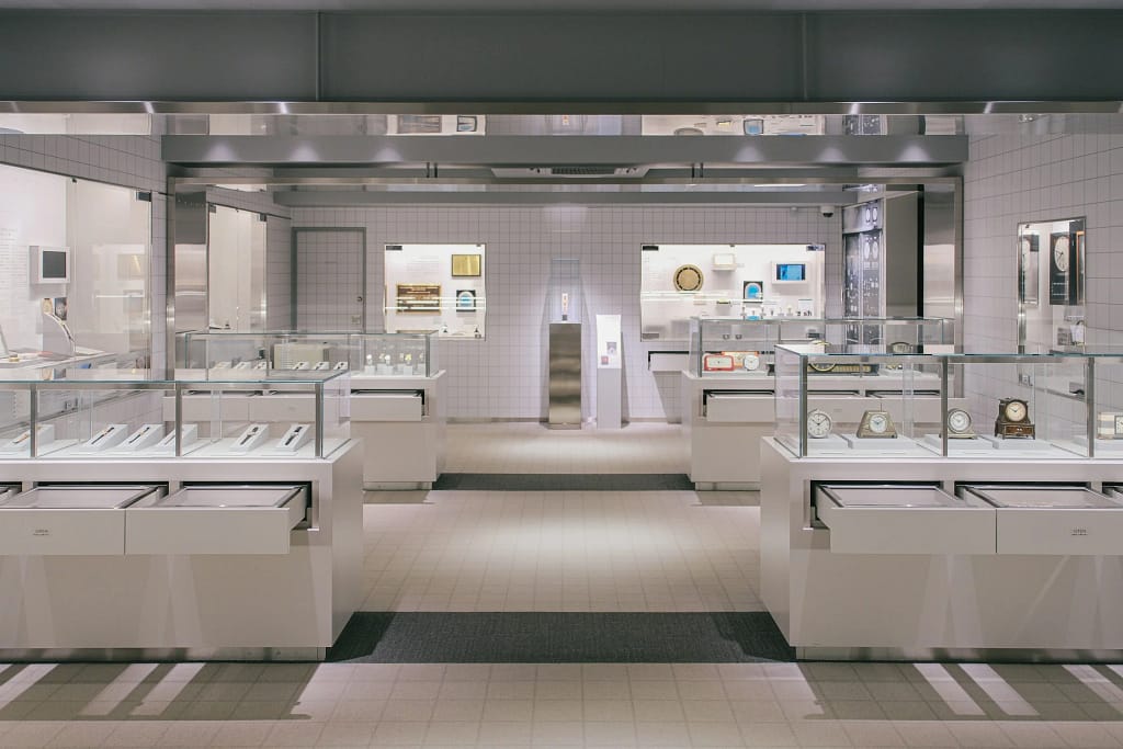 Moda di lusso per destinazione 15 Spazio di moda bianco e minimale