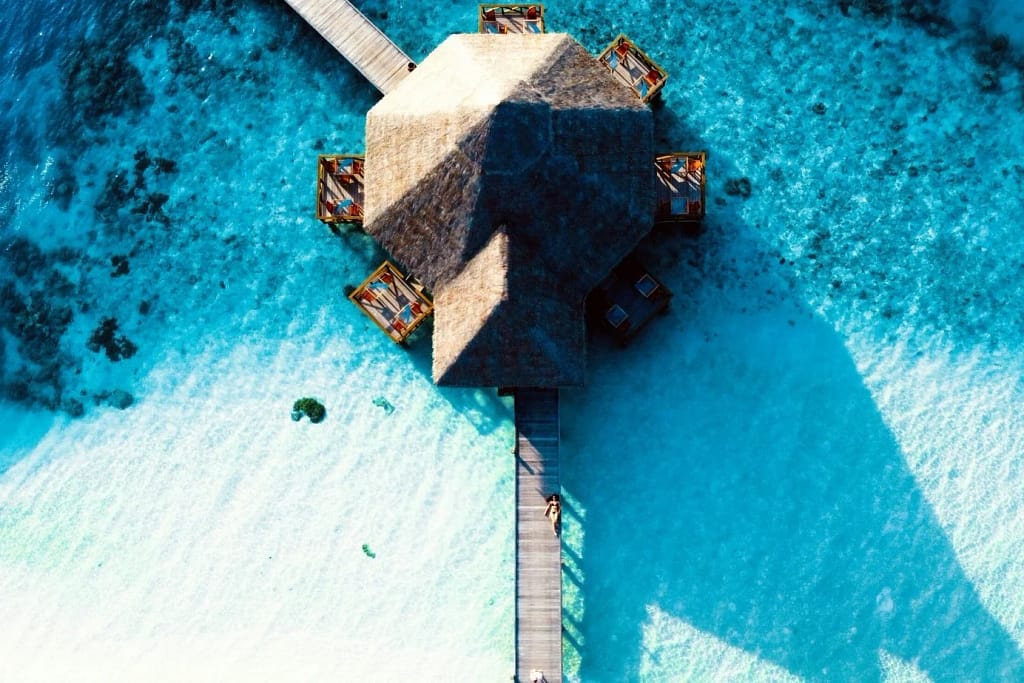 Perchè investire a Zanzibar? 1 Perché investire a Zanzibar: terrazza di una villa sull'oceano
