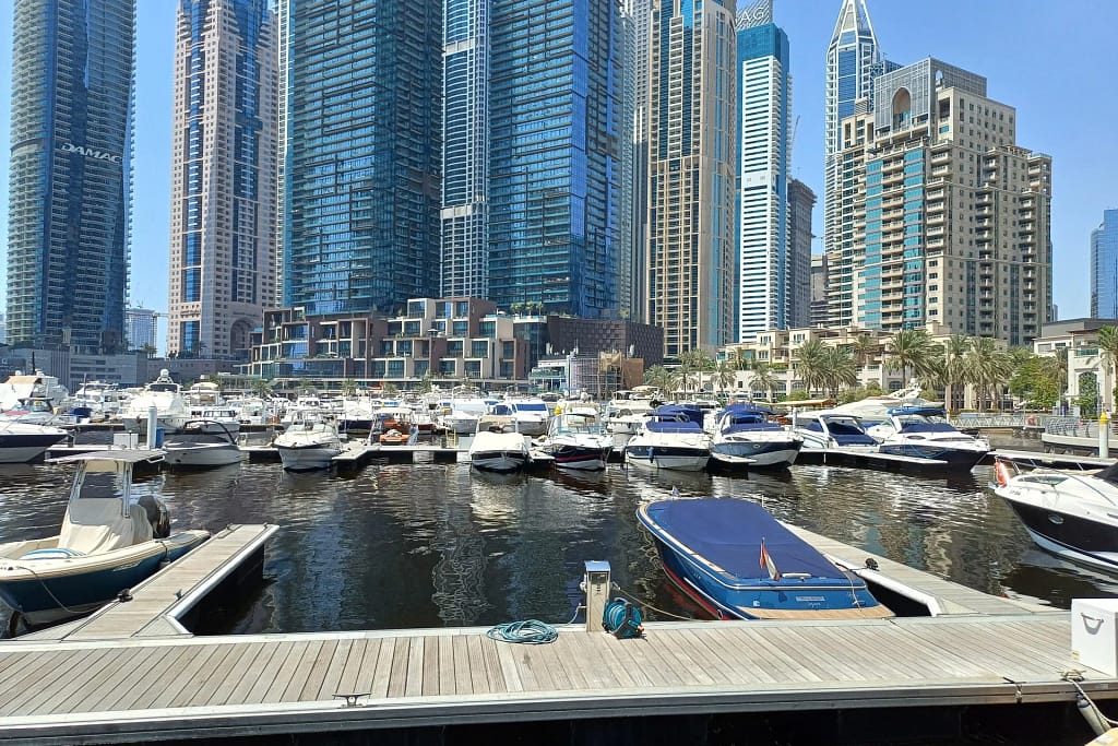 Prezzi delle ville a Dubai nel 2026: le vendite registrate zona per zona 7 Residenze sul porto della Dubai Marina