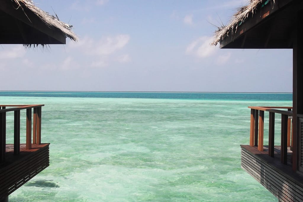 Viaggi d'esperienza 21 Viaggi di lusso: la laguna vista da una villa sull'acqua alle Maldive