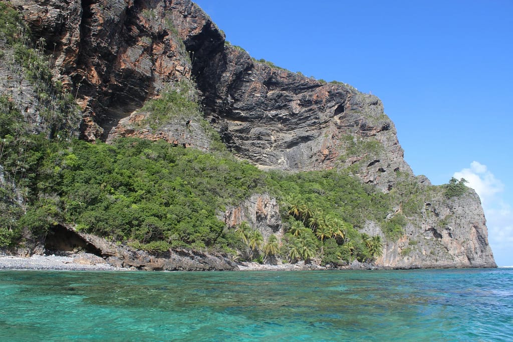 Viaggi d'esperienza 17 Viaggi di lusso: le scogliere di Playa Frontón a Samaná