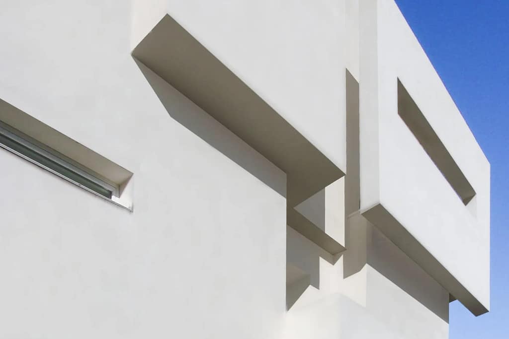 Passive House — Structure and Passivhaus 2 White facade detail of the villa in Lonigo, a project by Federico Cappellina's studio