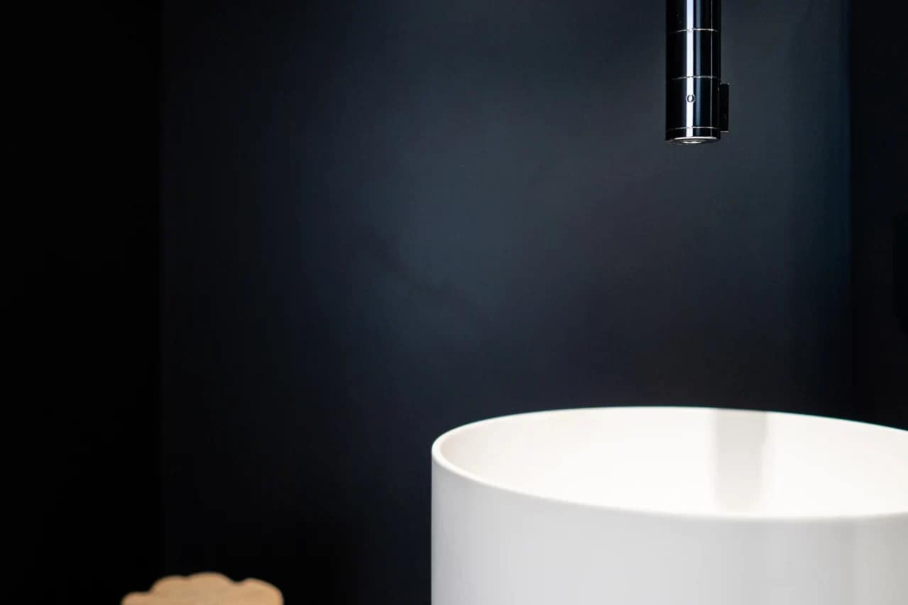 Made in Italy 50 Made in Italy bathroom: Gessi taps in the MD Home entrance bathroom