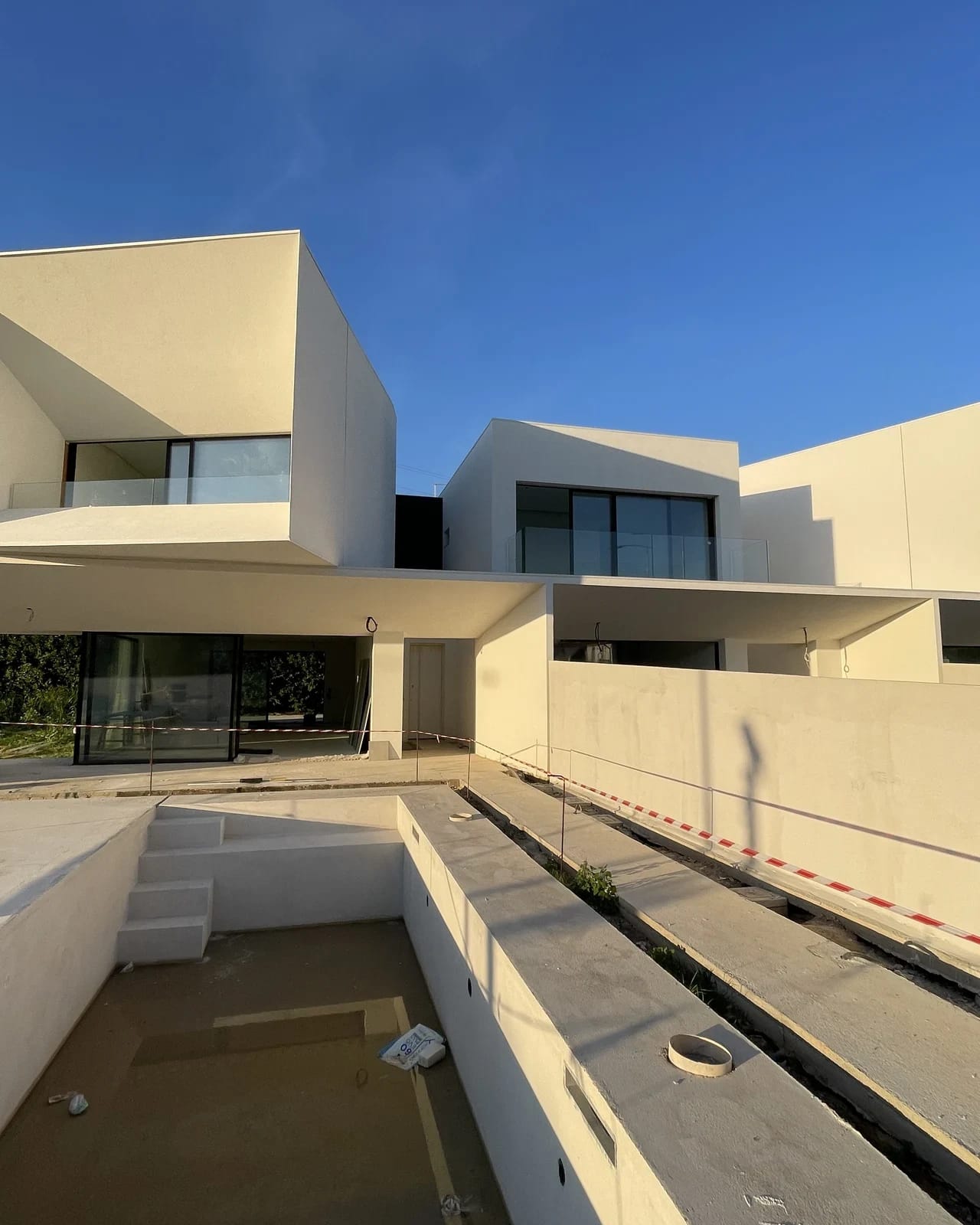 Made in Italy 36 Luxury pools: the Pool Villas pool under construction in Colognola ai Colli