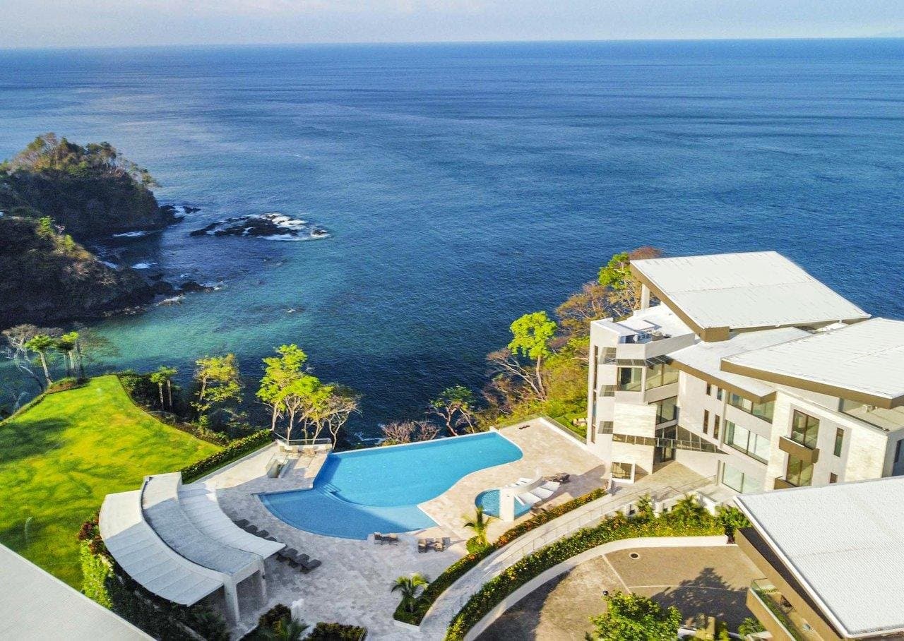 18 Best Countries for Luxury Real Estate Investment 2026: Prices, ROI & Golden Visa 63 Image