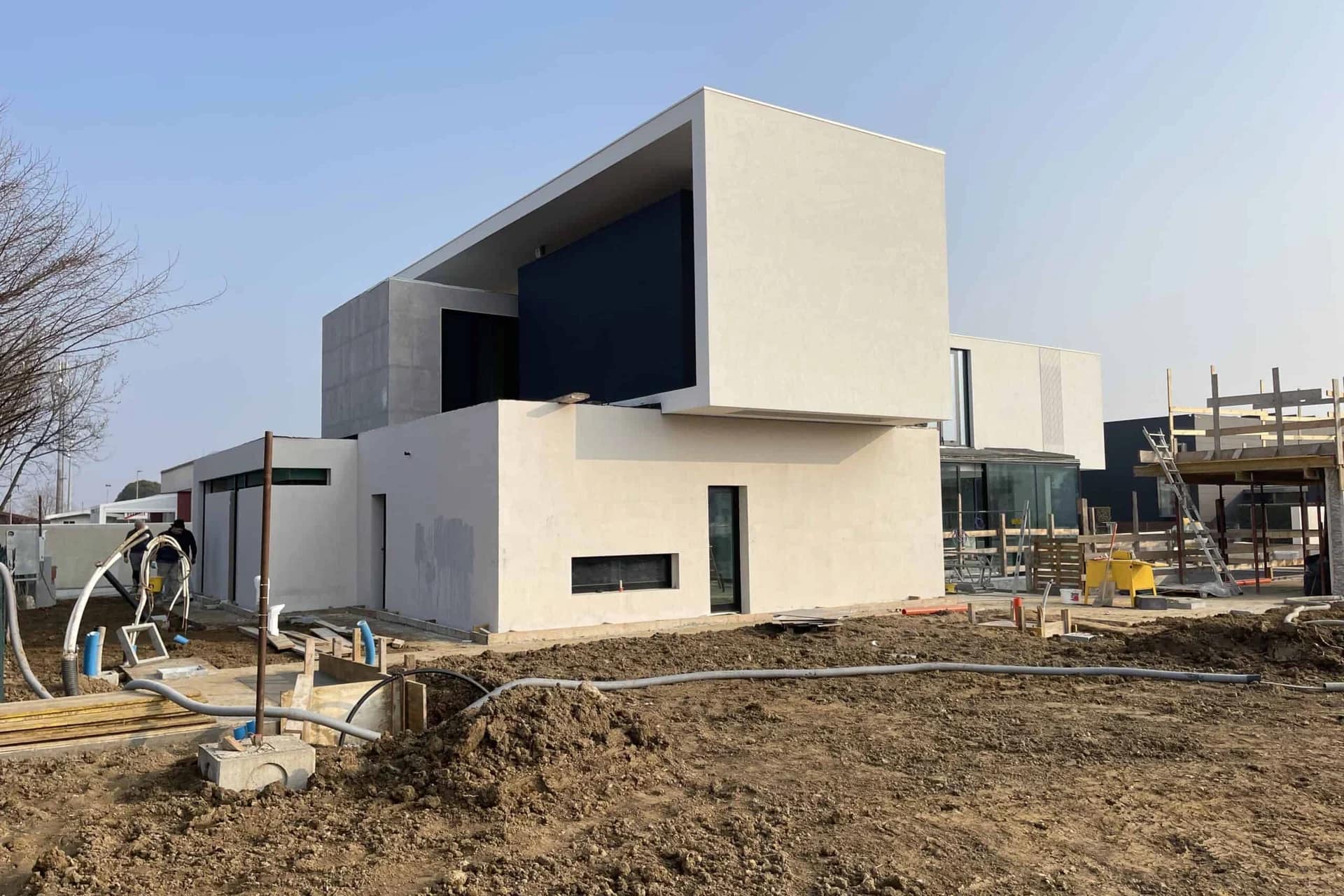 Made in Italy 19 Structure of a villa under construction on its plot, a project by Federico Cappellina's studio