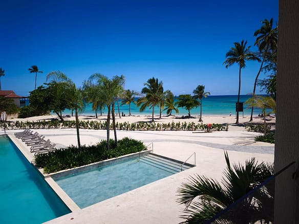Elite Luxury Real Estate & Travel - Investimenti immobiliari di lusso internazionali & viaggi professionali 9 Residenza contemporanea fronte oceano nei Caraibi.