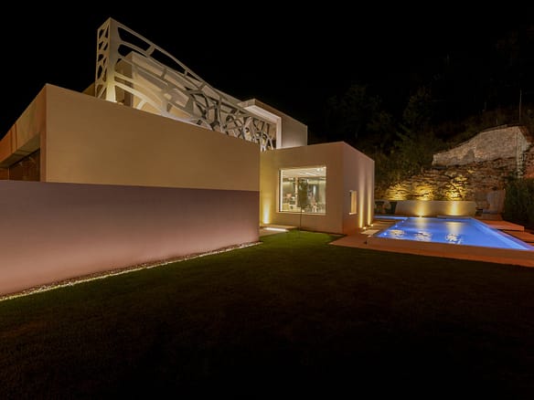 Elite Luxury Real Estate & Travel - Investimenti immobiliari di lusso internazionali & viaggi professionali 32 SD Home Soave — architettura residenziale contemporanea in provincia di Verona, Federico Cappellina Architetto