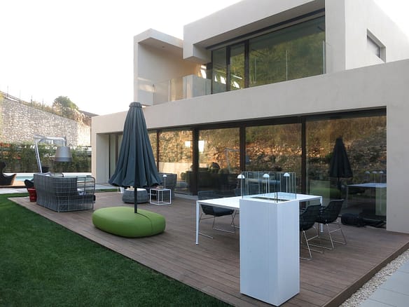 Elite Luxury Real Estate & Travel - Investimenti immobiliari di lusso internazionali & viaggi professionali 34 SD Home Soave — spazi interni della villa progettata dallo studio, Federico Cappellina Architetto