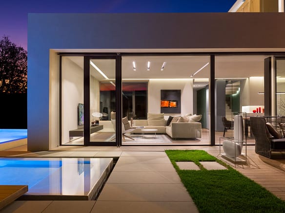 Elite Luxury Real Estate & Travel - Investimenti immobiliari di lusso internazionali & viaggi professionali 30 SD Home Soave — villa contemporanea sulle colline del Soave, progetto e direzione lavori Federico Cappellina Architetto