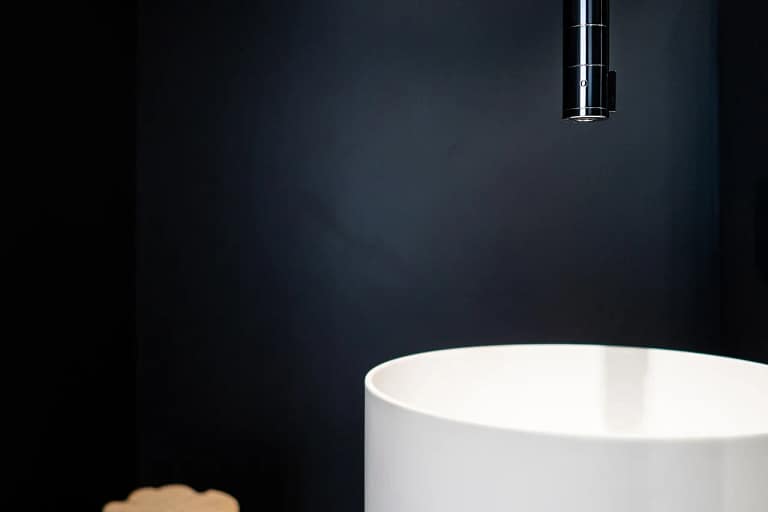 Made in Italy 50 Made in Italy nel bagno: rubinetteria Gessi nel bagno d’ingresso di MD Home