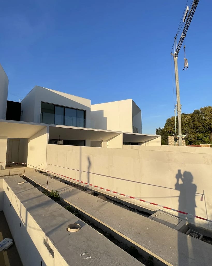 New Developments 4 New luxury real estate developments: pool basin under construction in Colognola ai Colli